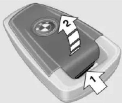 BMW 650i Gran Coupe (2014) - Replacing the batteries - 2