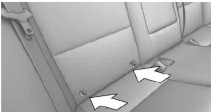 BMW 328i Sedan (2013) - Without a through-loading system: Position - 1