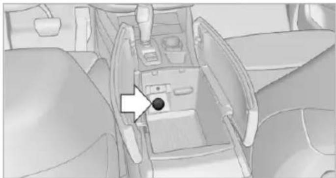BMW X6 xDrive50i (2013) - Sockets - 3