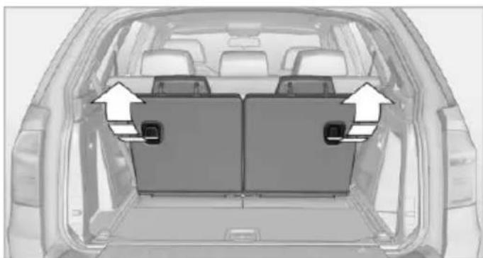 BMW X6 xDrive50i (2013) - Folding backrest down - 1