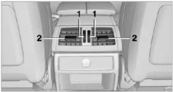 BMW X6 xDrive50i (2013) - Ventilation in rear - 1