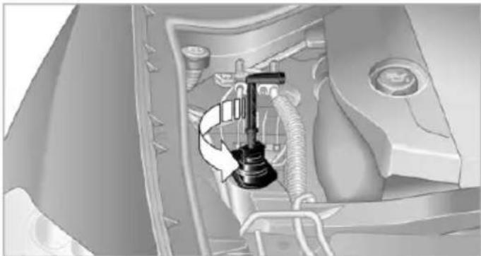 BMW X6 xDrive50i (2013) - Open reservoir for diesel exhaust fluid - 1