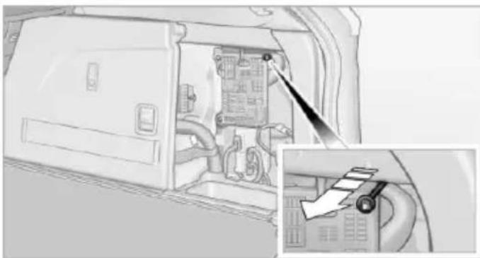 BMW X6 xDrive50i (2013) - Manually unlocking fuel filler flap - 1