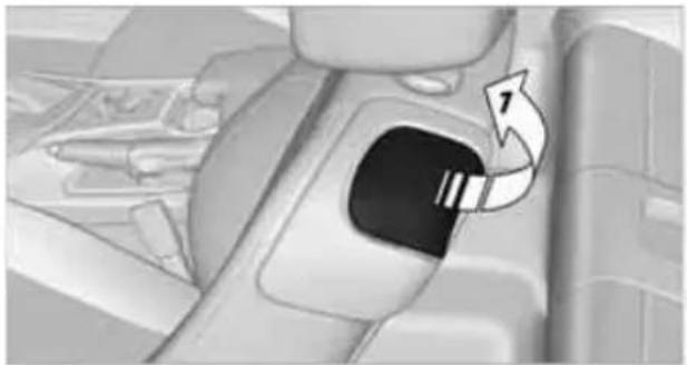 BMW 135i Coupe (2012) - Seat with manual longitudinal adjustment - 1