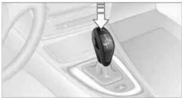 BMW 135i Coupe (2012) - Shifting into P - 1
