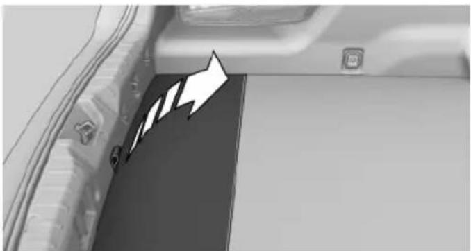 BMW 550i xDrive Sedan (2012) - Storage compartment under the cargo floor panel - 1