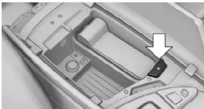 BMW 550i xDrive Sedan (2012) - Inserting the snap-in adapter - 1