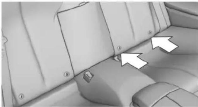 BMW 650i xDrive Coupe (2012) - Mounts for the lower LATCH anchors - 2