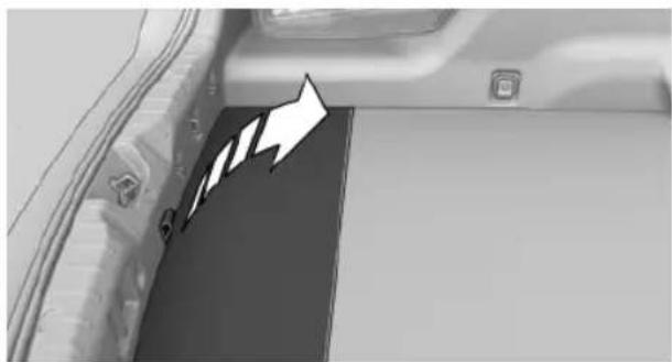 BMW 650i xDrive Convertible (2012) - Tow fitting - 1