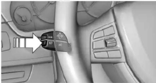 BMW 650i xDrive Convertible (2012) - Activating the High-beam Assistant - 1