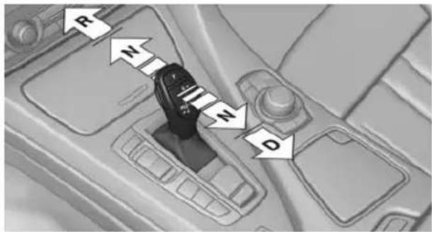 BMW 650i xDrive Convertible (2012) - Engaging D, R and N - 1