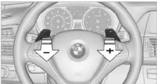 BMW X6 M (2012) - BMW X6: Gear change using the shift paddles on the steering wheel - 1
