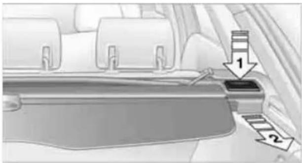 BMW 328i xDrive Sedan (2011) - With cargo area expanded - 1