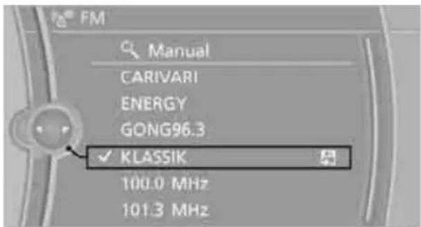 BMW 328i xDrive Sedan (2011) - Radio - 3
