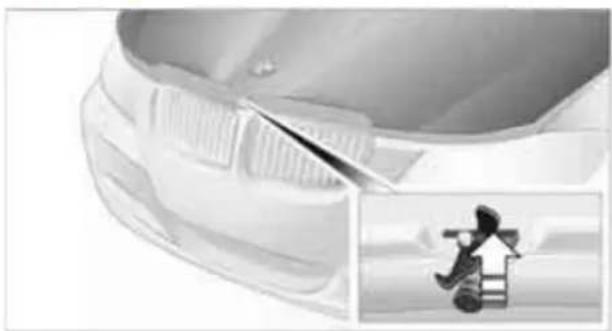 BMW 328i xDrive Sedan (2011) - Hood - 2