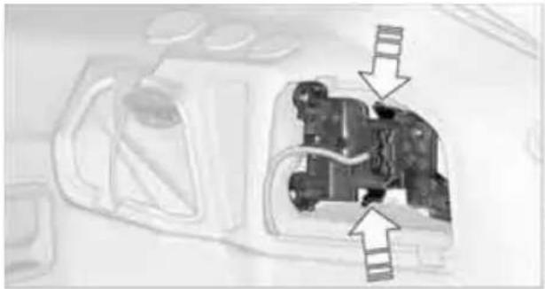 BMW 128i Coupe (2010) - Outer brake lamp - 2