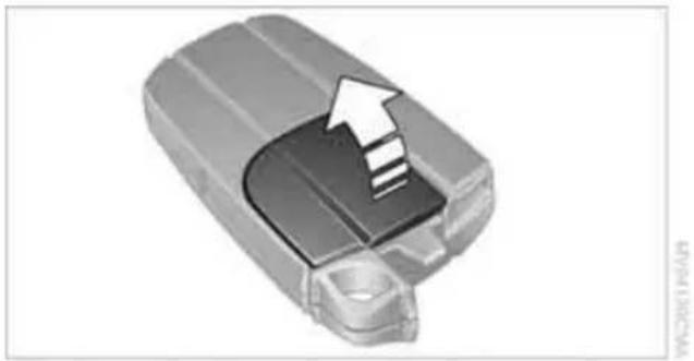 BMW 128i Coupe (2010) - Replacing the battery - 1