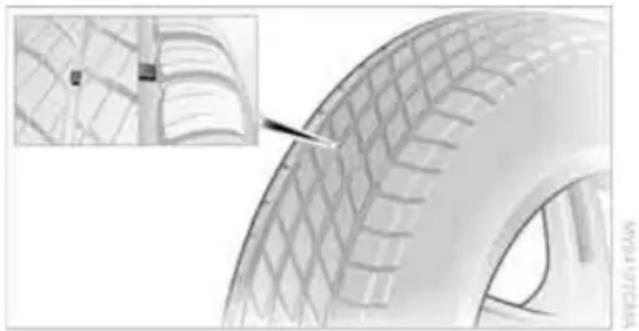 BMW 335i xDrive Sedan (2010) - Minimum tread depth - 1