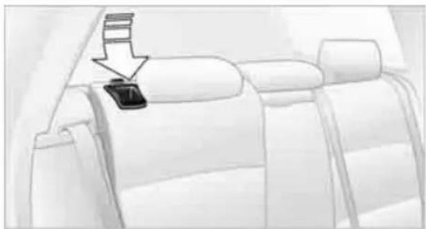 BMW 335i xDrive Sedan (2010) - Expanding the cargo area - 1