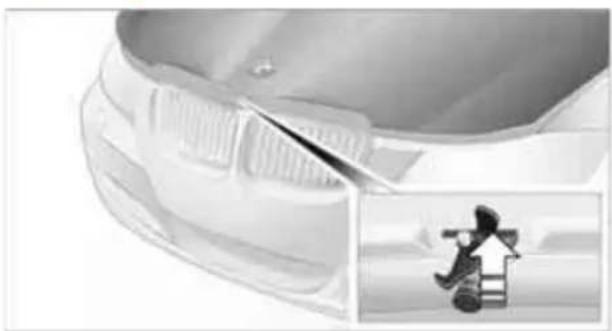 BMW 335i xDrive Sedan (2010) - Hood - 2