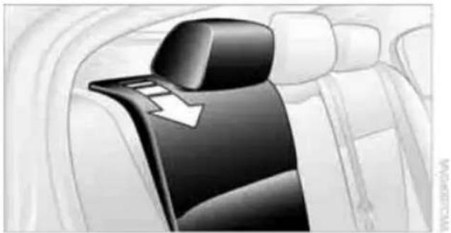 BMW 335i xDrive Sedan (2010) - Opening - 4
