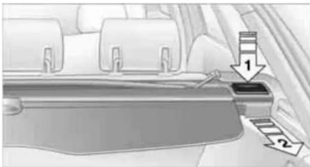 BMW 335i xDrive Sedan (2010) - With cargo area expanded - 1