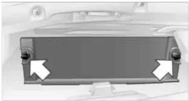 BMW 328i xDrive Sedan (2009) - Fuses - 2