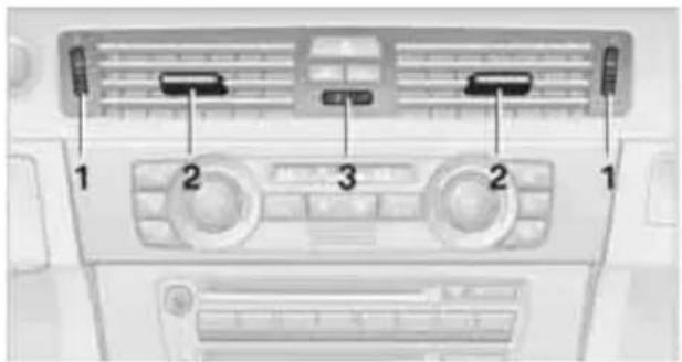 BMW 328i xDrive Sedan (2009) - Ventilation - 1