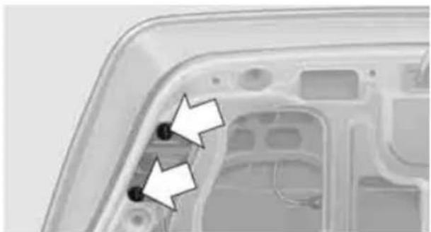 BMW 750i Sedan (2009) - Accessing the lamps - 3