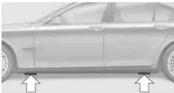 BMW 750i Sedan (2009) - Jacking points for vehicle jack - 1