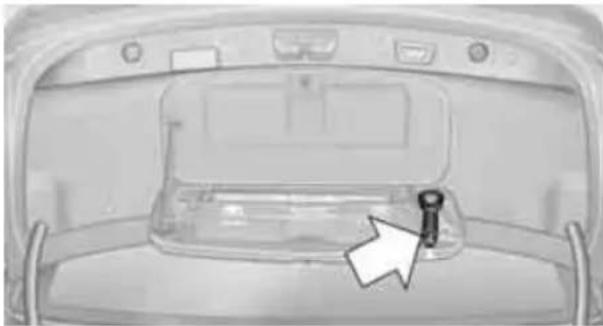 BMW 750i Sedan (2009) - Tow fitting - 1