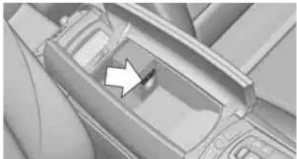 BMW 750i Sedan (2009) - Connection of a USB device via the USB audio interface - 1