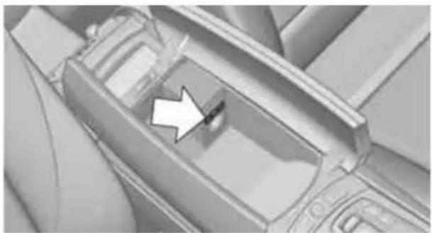 BMW 750i Sedan (2009) - iPod/iPhone connection via USB audio interface - 1