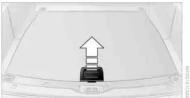 BMW 535i Sedan (2008) - Compartment in floor - 1