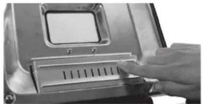 BREVILLE The Custom Loaf BBM800 - Cargar el dispensador automático de frutas y frutos secos (opcional) - 1
