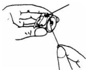 AEG 112701 - EINSETZEN DER SPULE IN DIE SPULENKAPSEL INSERTING BOBBIN INTO BOBBIN CASE - 2