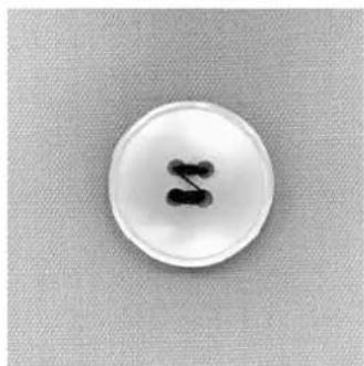 BERNINA Activa 145 - 4-hole button - 1