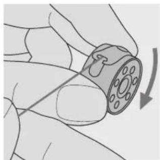 BERNINA Artista 165 - Inserting the bobbin - 4