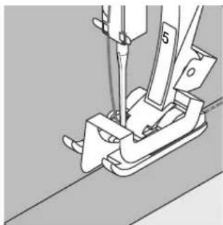 BERNINA Artista 165 - Edge stitching - 2
