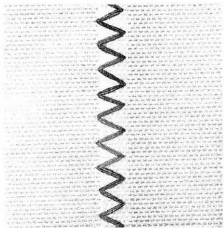 PFAFF 1213 - Reinforcing hems in elastic fabrics (jersey, Lastex, etc.) - 4