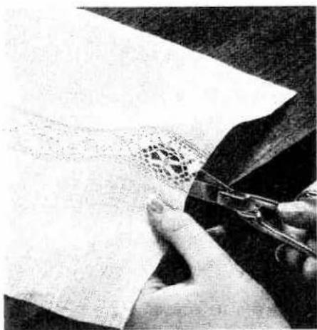 PFAFF 1214 - Inserting lace - 4
