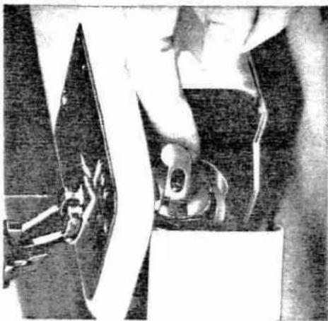 PFAFF 1221 - Before you start winding the bobbin - 6