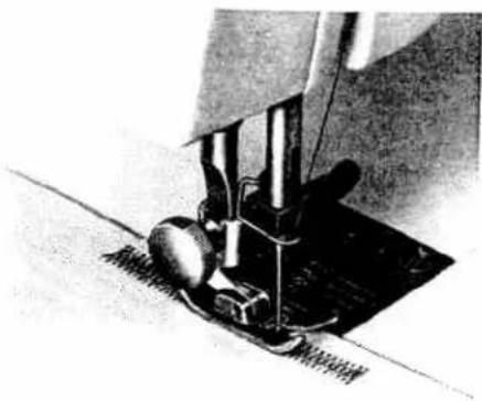 PFAFF 297-1 - Mending hems - 2