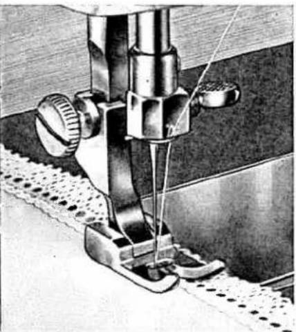 PFAFF 339 - Sewing on Lace - 1