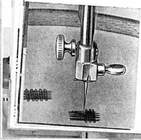 PFAFF 339 - Ruffling and Sewing on Flounces in one Operation - 3
