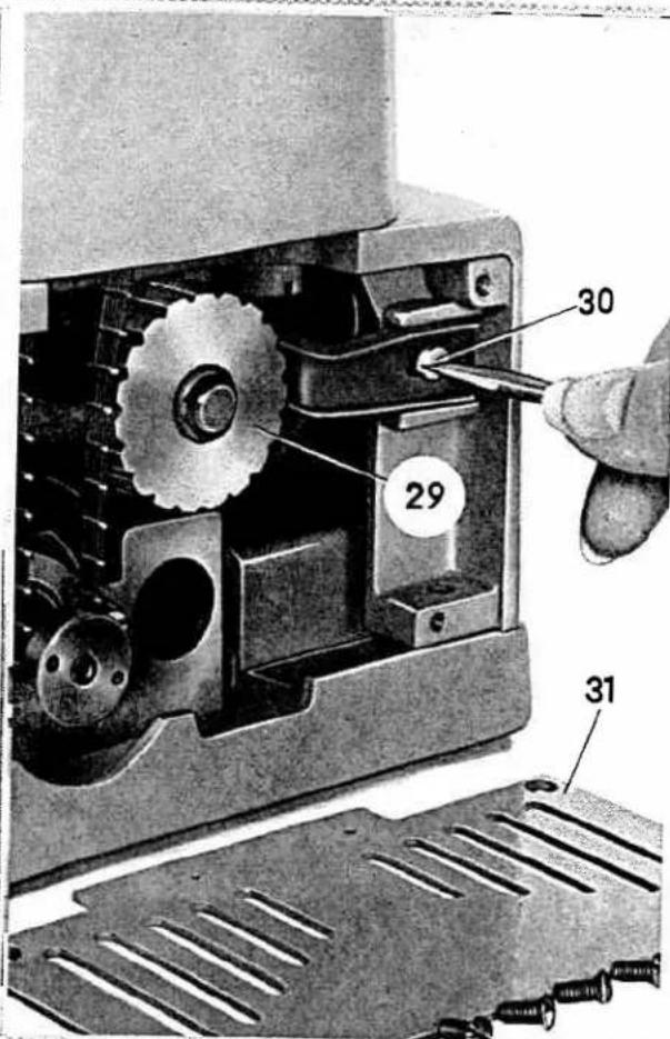 PFAFF 339 - Additional Hints for Oiling and Cleaning - 5