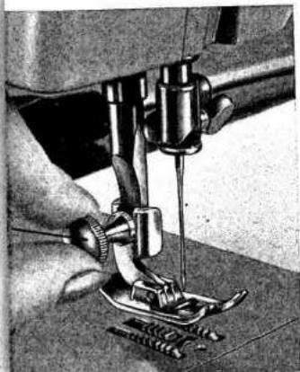 PFAFF 92 - Changing the Sewing Foot - 2