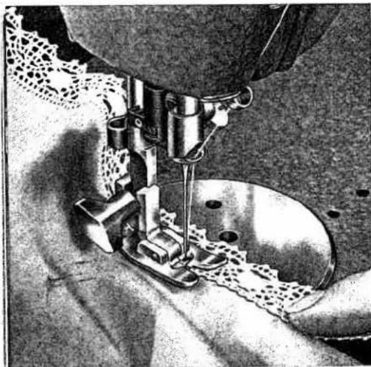 PFAFF automatic 262 - Attaching Lace - 2