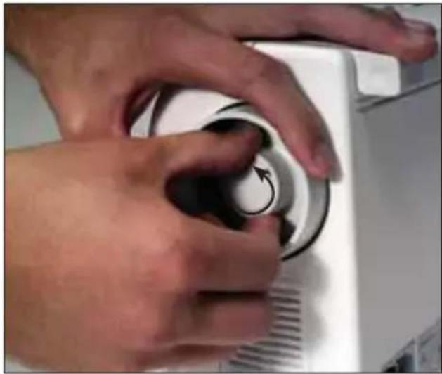 PFAFF ClassicStyle home 1529 - Preparing the machine for bobbin winding - 1