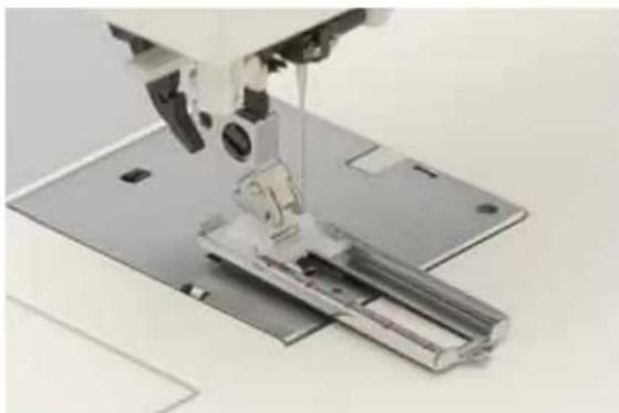 PFAFF ClassicStyle Quilt 2027 - Inserting the sensormatic buttonhole guide: - 1